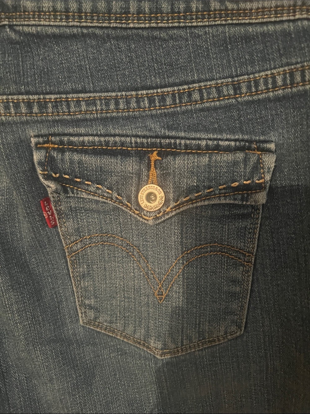 Levi's 515 Blue Denim Bermuda Shorts with Back Pocket Flaps, size 12. EUC - Picture 4 of 9